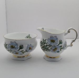 Vintage Elizabethan Fine Bone China Flowered Sugar and Creamer Set.